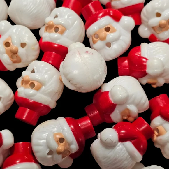 Vintage, Blow Mold Style, Santa Claus Head, String Light Covers, Lot Of 58 - Picture 3 of 4